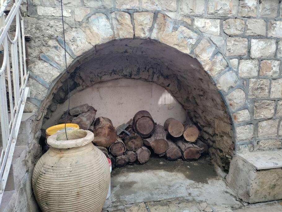 שלווה בעיר העתיקה - Peace In The Heart Of The Old City Safed Kültér fotó