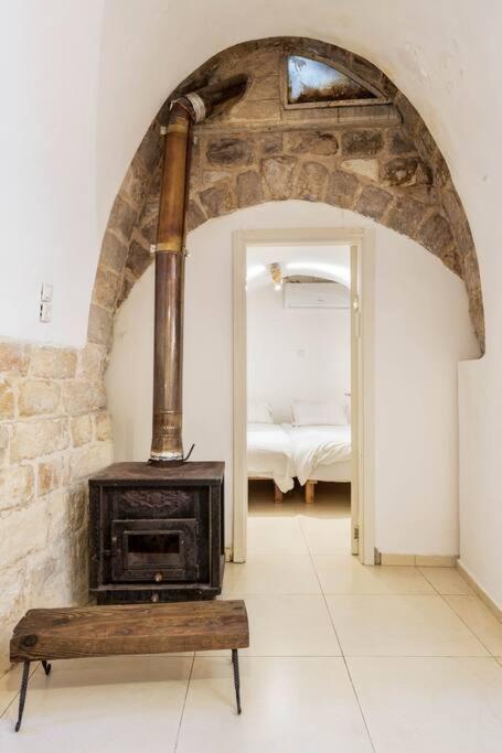 שלווה בעיר העתיקה - Peace In The Heart Of The Old City Safed Kültér fotó