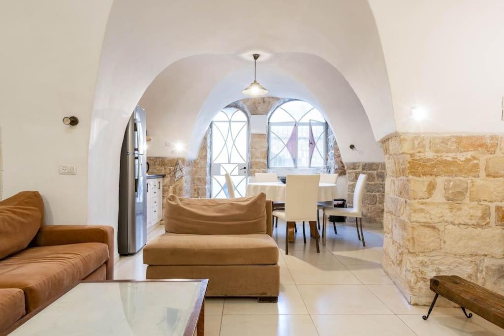 שלווה בעיר העתיקה - Peace In The Heart Of The Old City Safed Kültér fotó