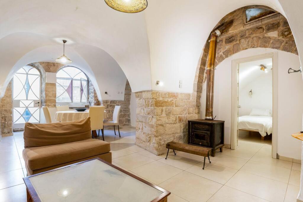 שלווה בעיר העתיקה - Peace In The Heart Of The Old City Safed Kültér fotó